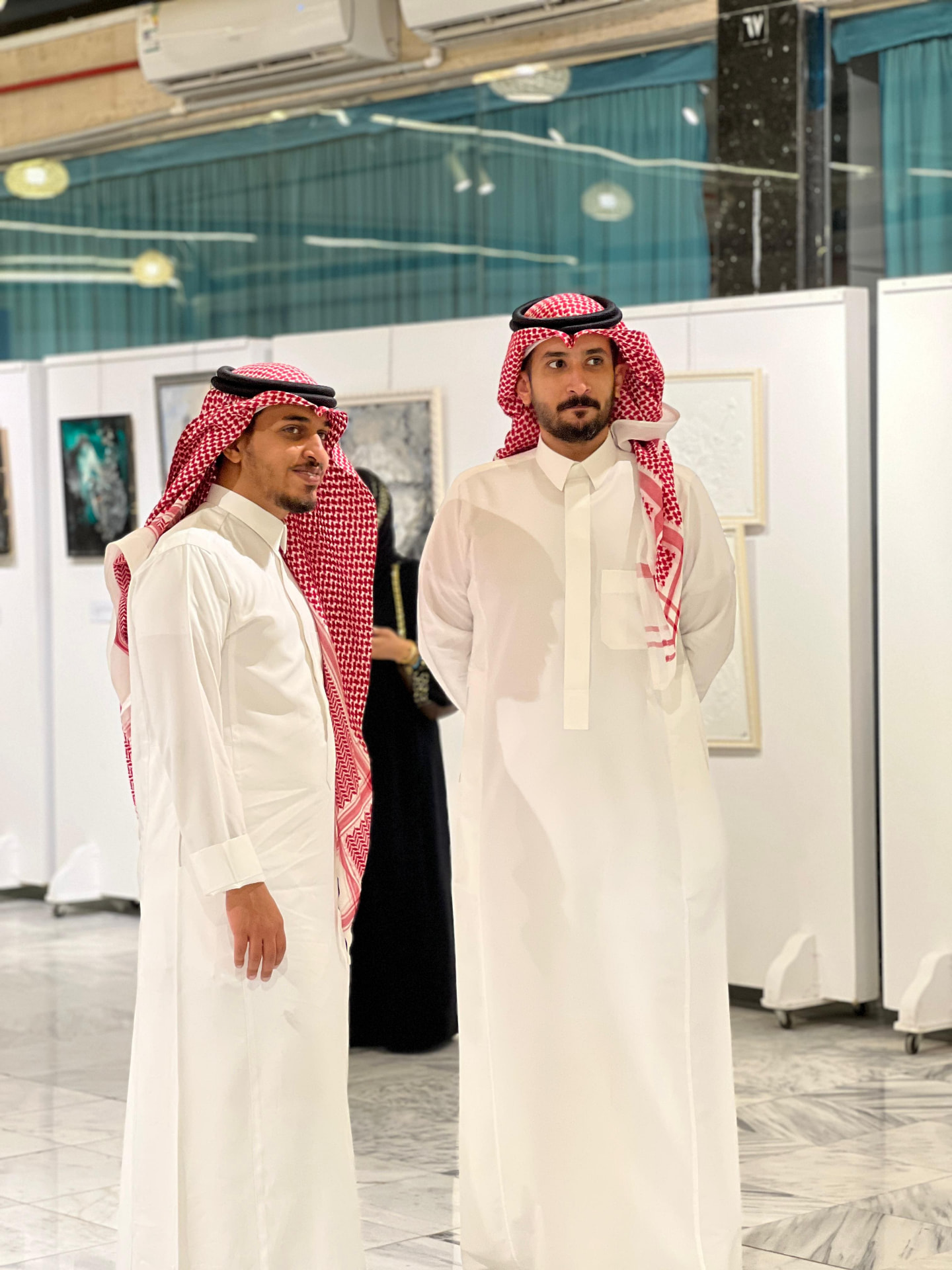Official delegation touring the Jeddah Art Echo exhibition